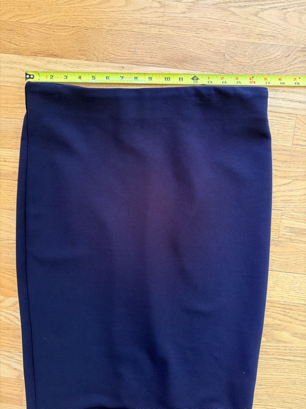 Ladies Sz 12 "Philosophy" Navy Pencil Skirt Sleek Office Style FULL Back Zip - Picture 3 of 5